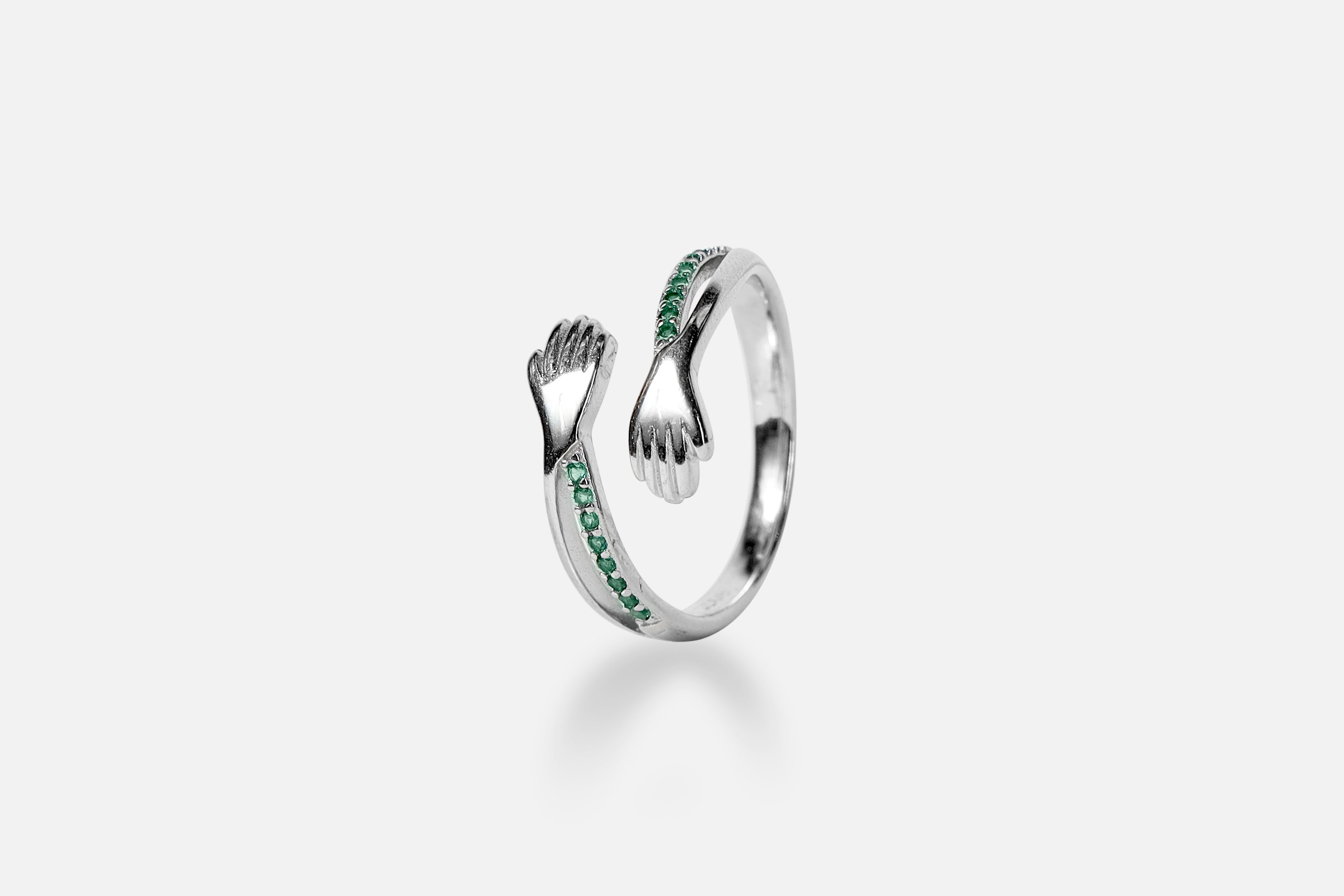 925 Hug Green Diamonds Ring