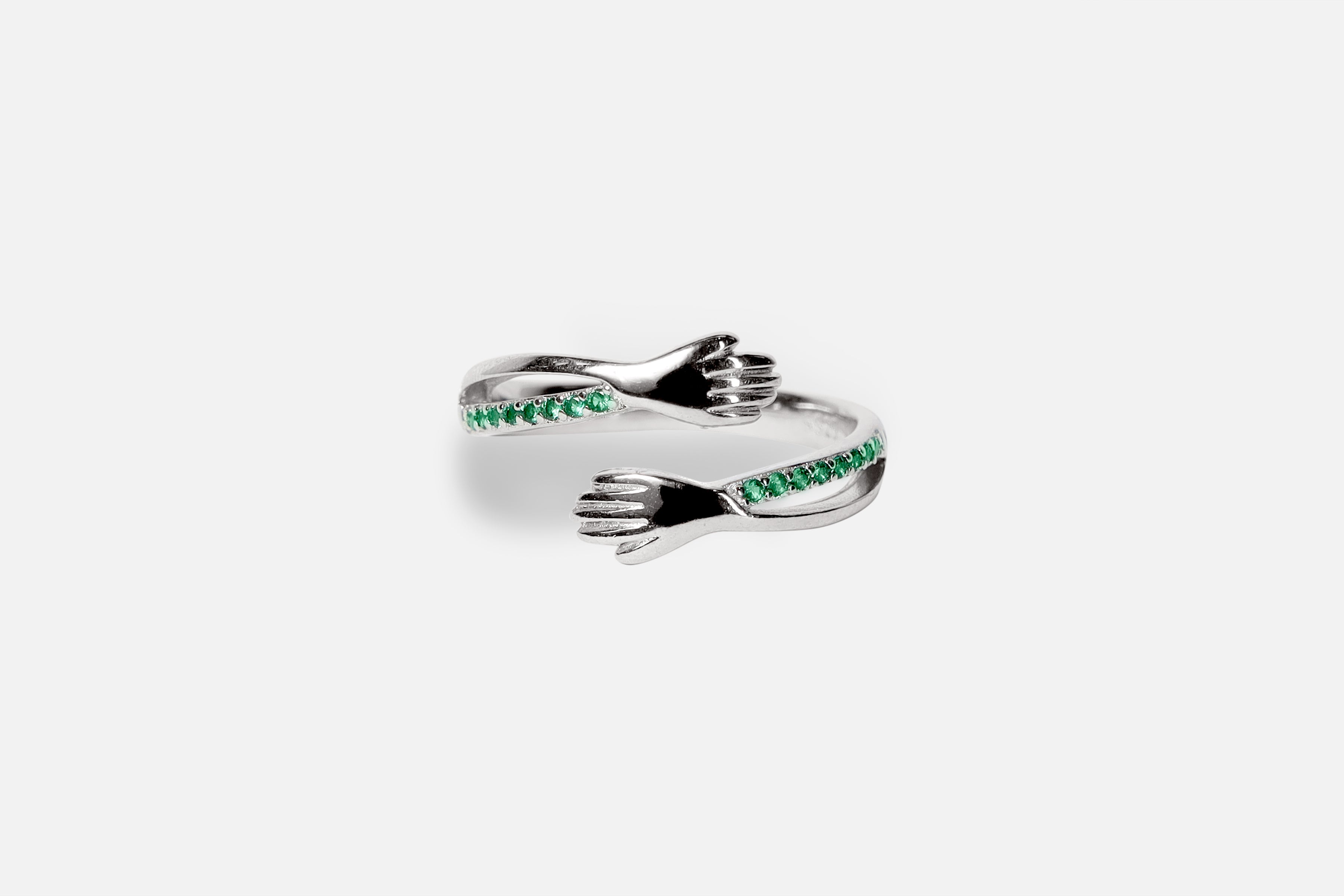 925 Hug Green Diamonds Ring