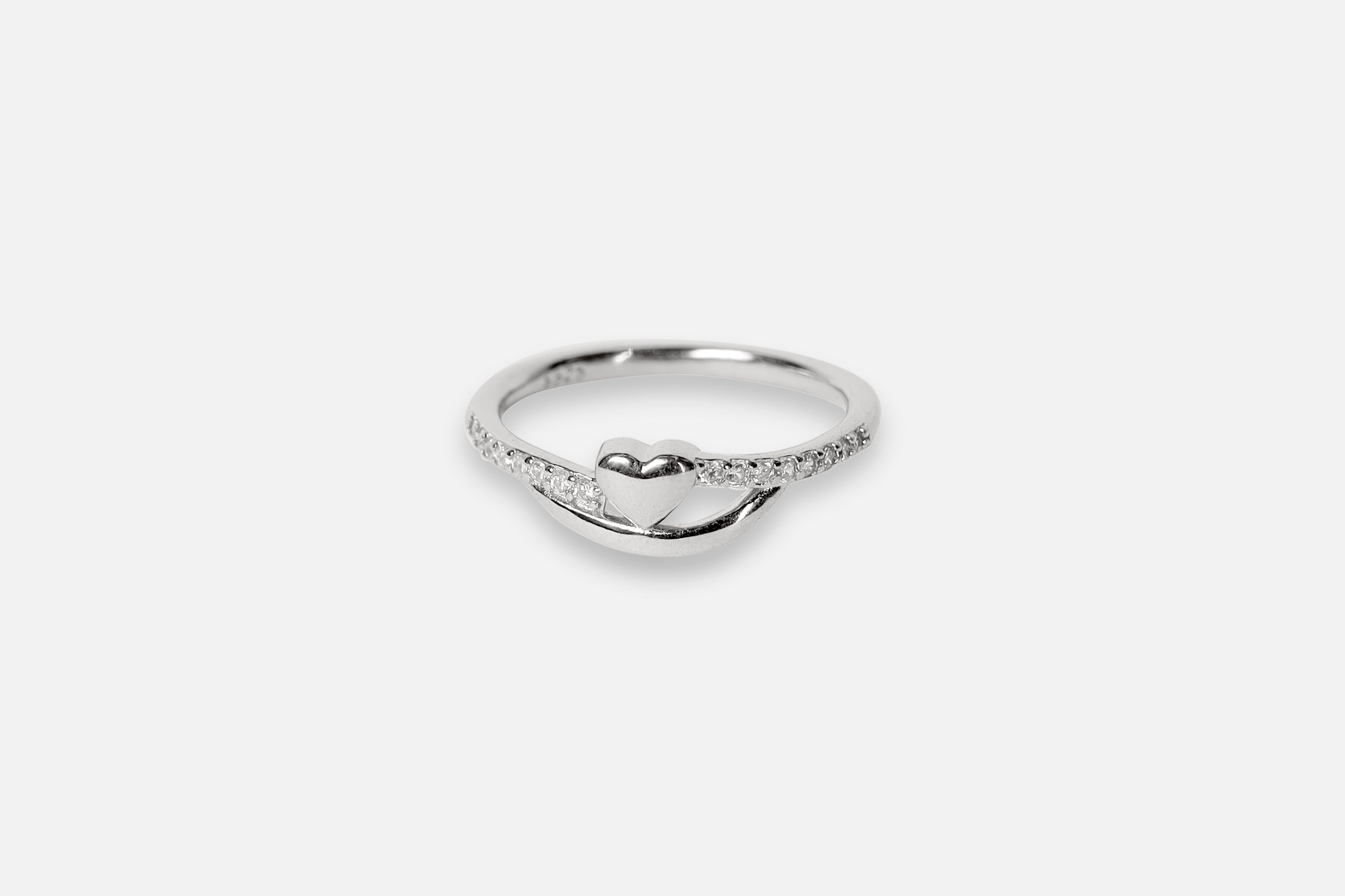 Sleek Shine Silver Ring