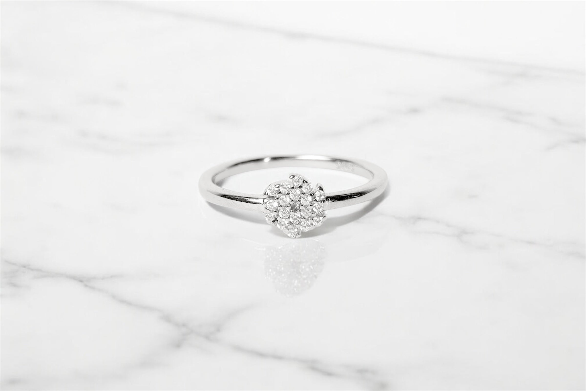 Modern Twist 925 Ring
